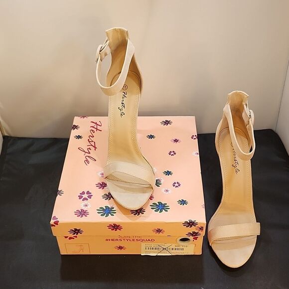 BRAND NEW HERSTYLE CHARMING- ANKLE STRAP ROUNDED BUCKLE OPEN TOE STILETTO HEEL - Picture 15 of 16